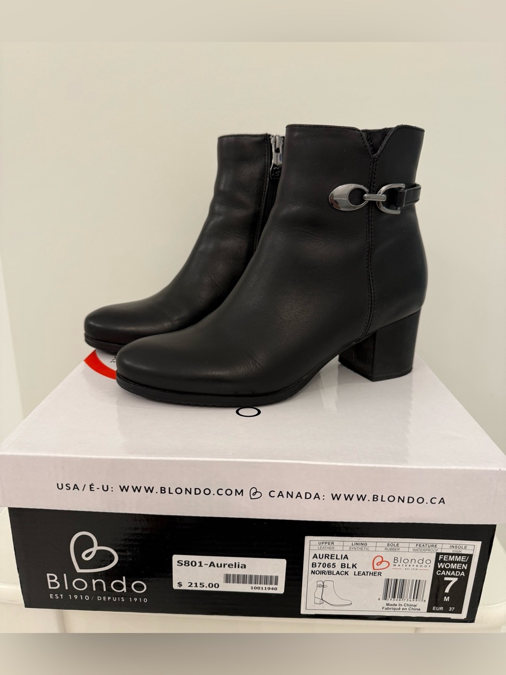 Blondo waterproof black leather ankle boots, women size 7